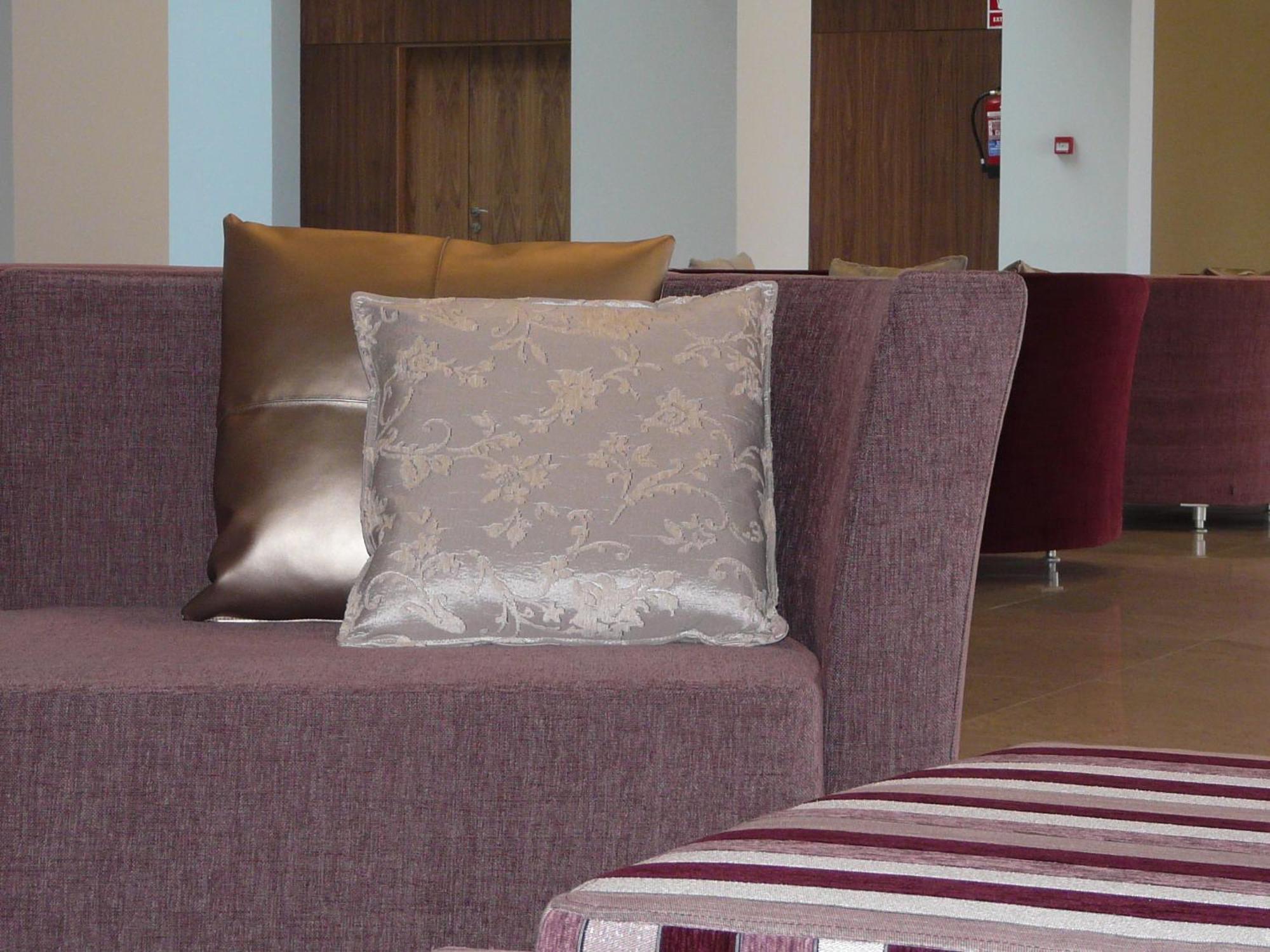 Hotel Ciudad De Ponferrada, Ascend Hotel Collection Extérieur photo