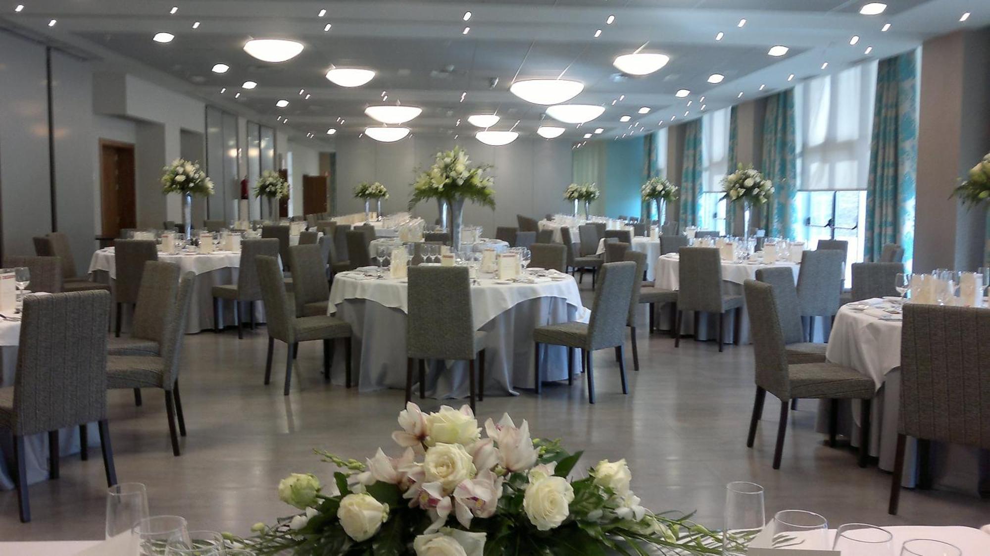 Hotel Ciudad De Ponferrada, Ascend Hotel Collection Extérieur photo