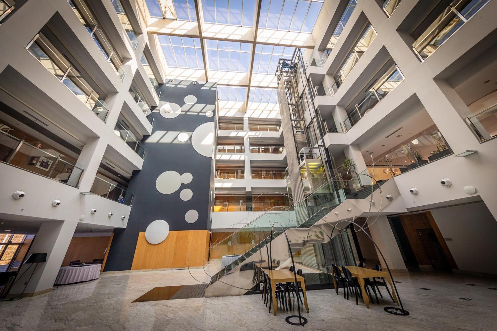 Hotel Ciudad De Ponferrada, Ascend Hotel Collection Extérieur photo