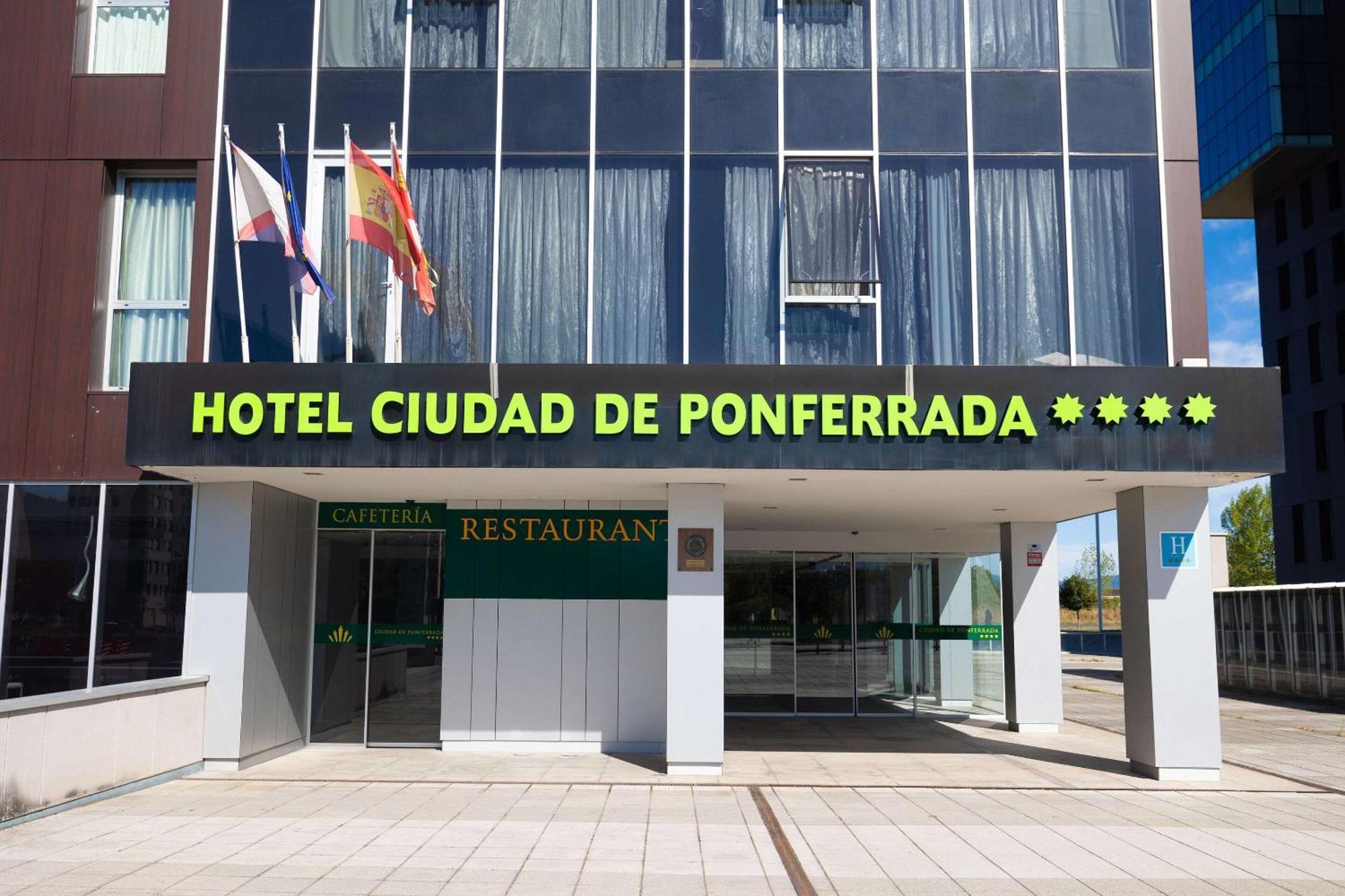Hotel Ciudad De Ponferrada, Ascend Hotel Collection Extérieur photo