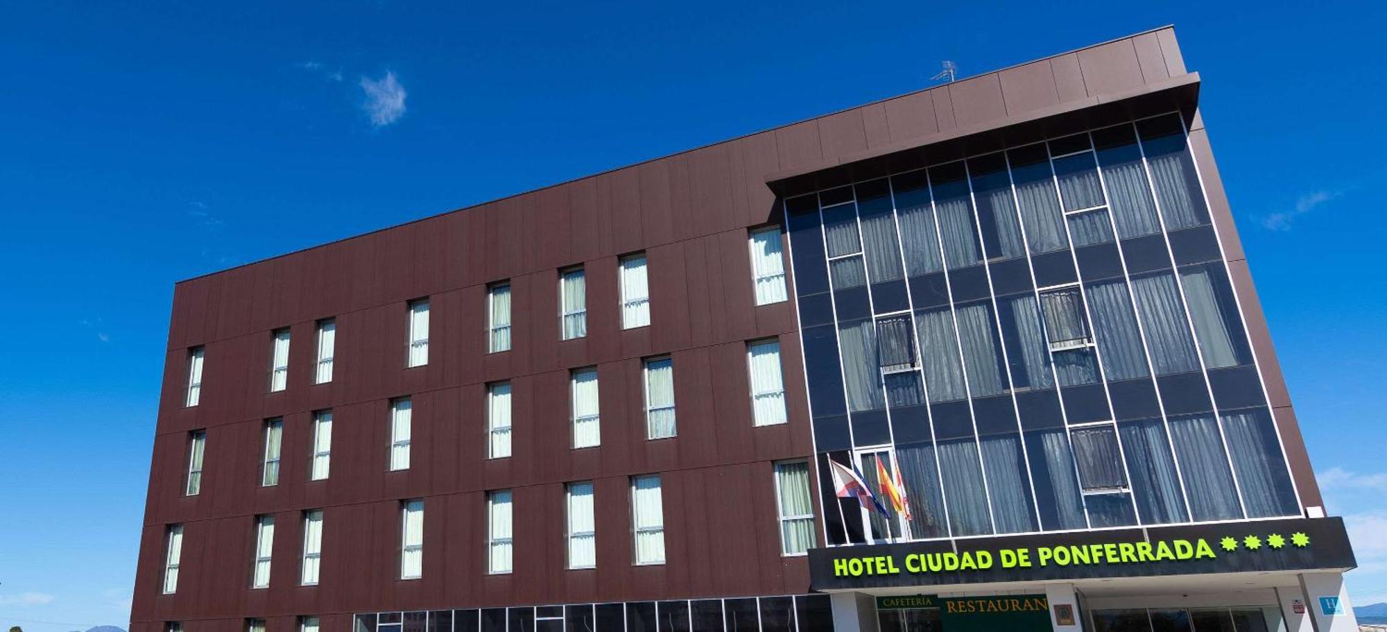 Hotel Ciudad De Ponferrada, Ascend Hotel Collection Extérieur photo