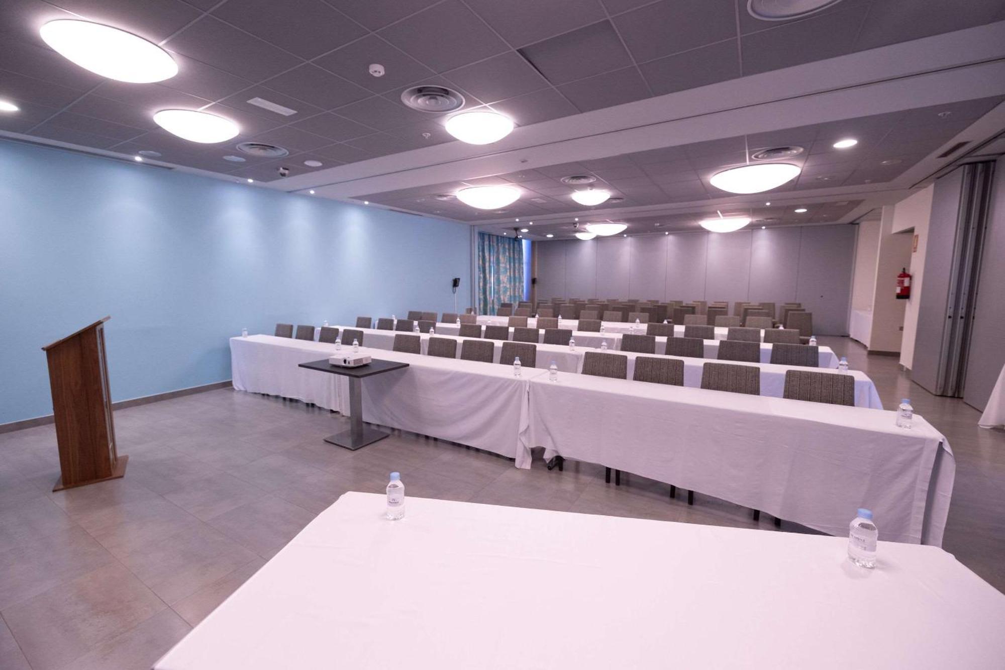 Hotel Ciudad De Ponferrada, Ascend Hotel Collection Extérieur photo