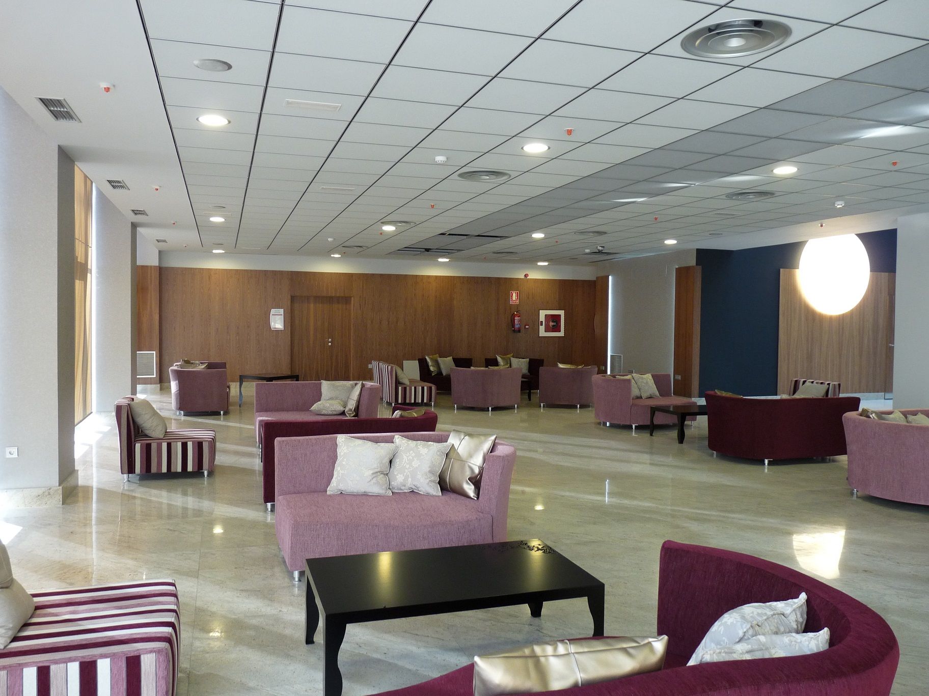 Hotel Ciudad De Ponferrada, Ascend Hotel Collection Extérieur photo